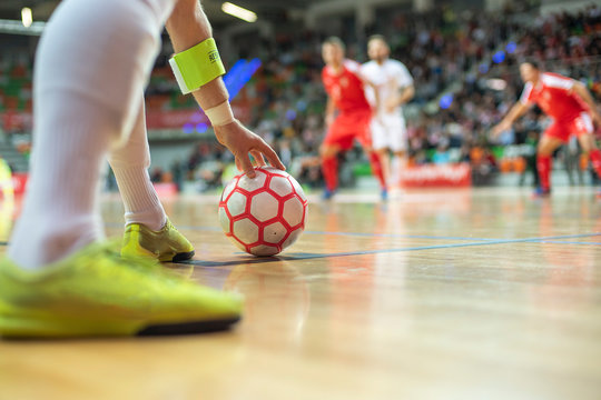 Perlengkapan Futsal yang Wajib Disiapkan Pemain dan Tim Sebelum Bertanding